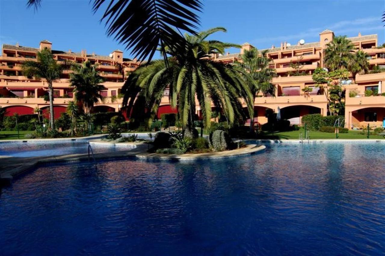 Vista Azul Apartment Estepona Exterior photo